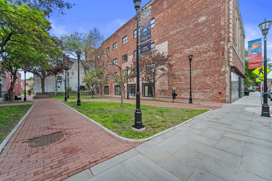 More Photos Of 48-54 North St, Middletown Apartments For Lease