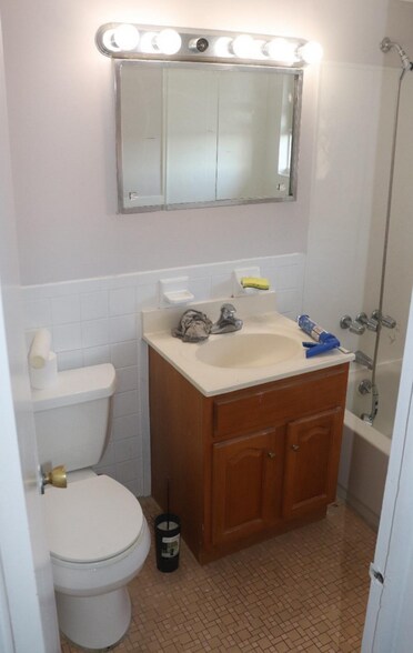More Photos Of 325 Grantwood Blvd, Palisades Park Apartments For Sale