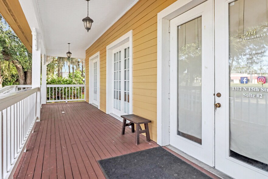 More Photos Of 1312 15th St N, Immokalee Office For Sale