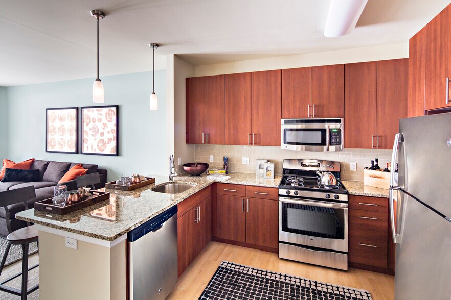 More Photos Of 300 Glenwood Ave, Bloomfield Apartments For Lease
