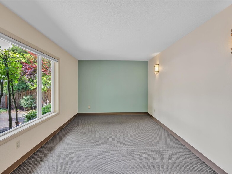 More Photos Of 7522 221st Pl SW, Edmonds Office For Sale