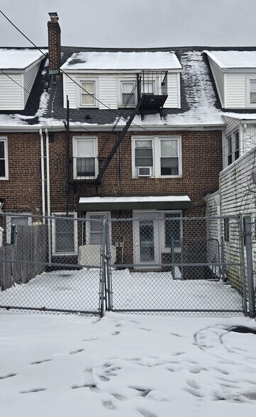 More Photos Of 639 Willis Ave, Williston Park Storefront For Sale