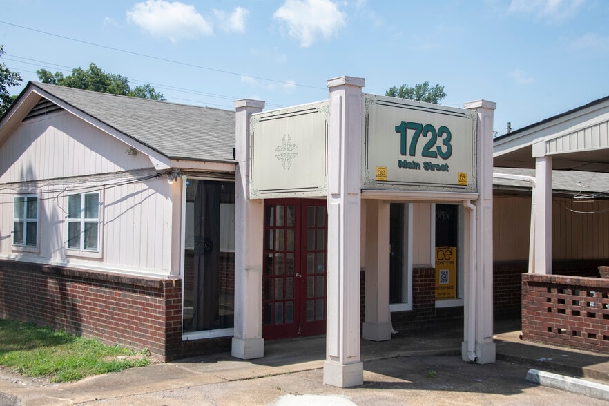 More Photos Of 1723-1755 Main St, Southaven Storefront Retail Office For Sale
