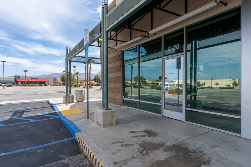 More Photos Of 330 W Rancho Vista Blvd, Palmdale Unknown For Lease