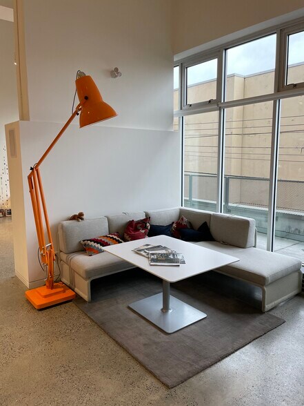 More Photos Of 939 Hastings St E, Vancouver Flex For Sale
