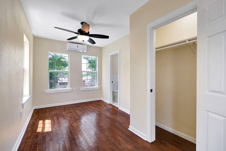More Photos Of 834 W Russell Pl, San Antonio Apartments For Sale