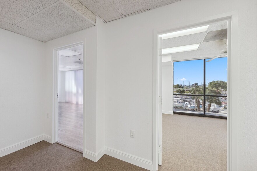 More Photos Of 13825 US Highway 19, Hudson Office For Lease