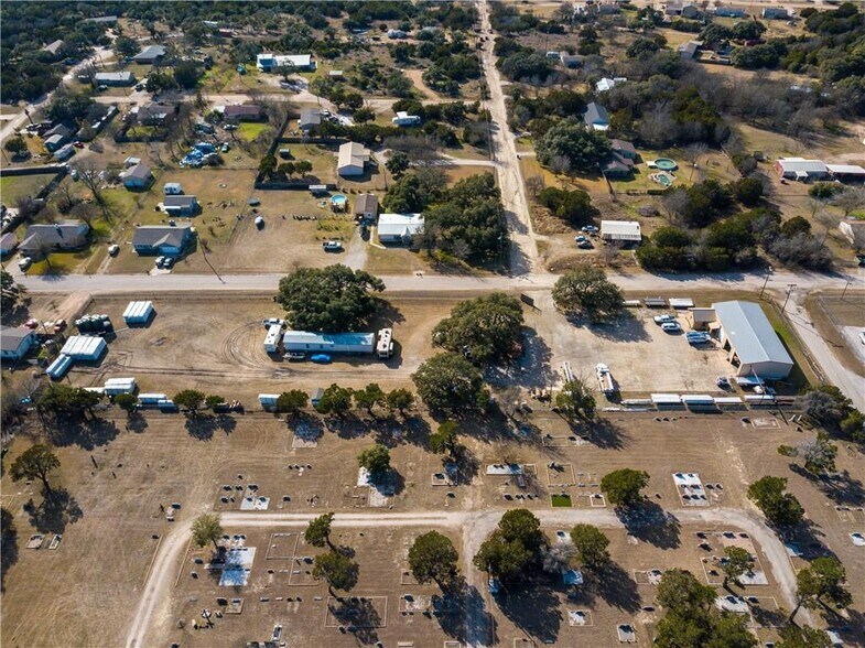 More Photos Of 500 Southland Dr, Burnet Flex For Lease