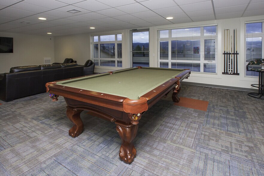 More Photos Of 125 Dundas Rd, Kelowna Apartments For Sale