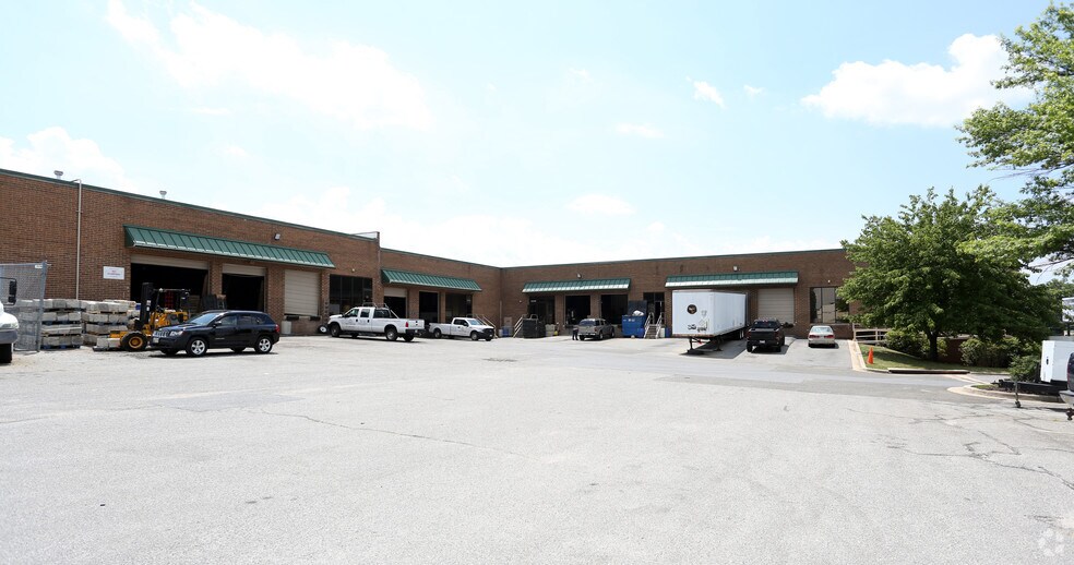 More Photos Of 5640 Sunnyside Ave, Beltsville Warehouse For Lease
