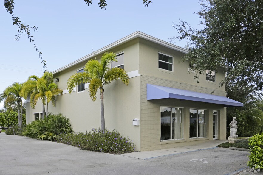 More Photos Of 1780 Commercial Dr, Naples Storefront Retail Residential For Sale