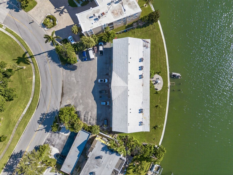 More Photos Of 275 116th Ave, Treasure Island Apartments For Sale