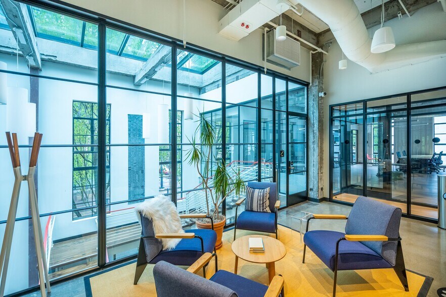 More Photos Of 830 NE Holladay St, Portland Coworking Space