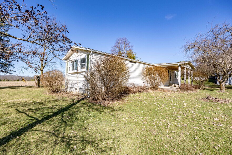 More Photos Of 8724 US Highway 68 N, West Liberty General Retail For Sale