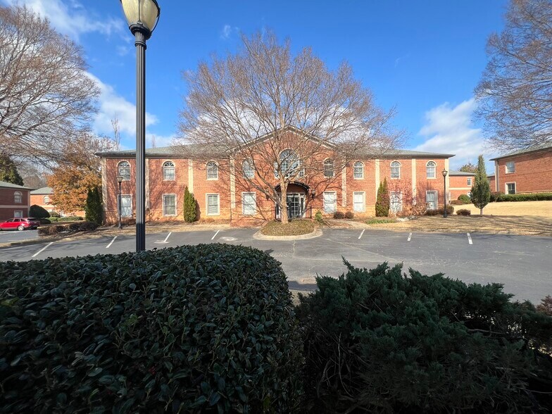 Primary Photo Of 4080 McGinnis Ferry Rd, Alpharetta Medical For Lease