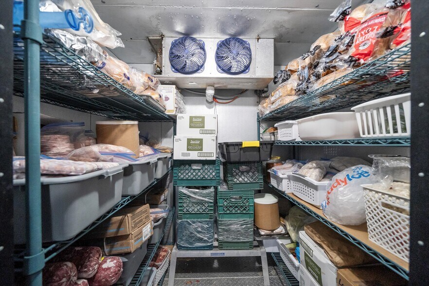 More Photos Of 706 N Old Hwy 77, Mammoth Restaurant For Sale