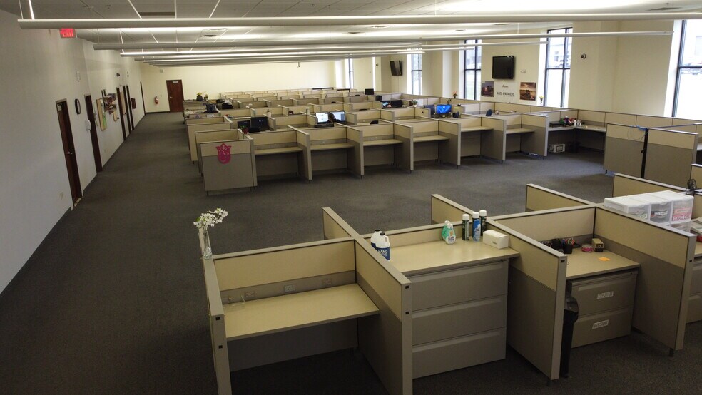 More Photos Of 1150 5th Ave SE, Hutchinson Office For Lease