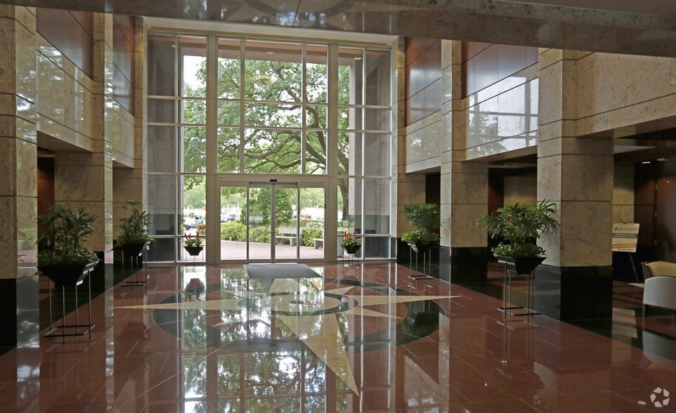 More Photos Of 4211 W Boy Scout Blvd, Tampa Unknown For Lease
