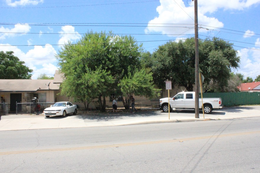 More Photos Of 1405 S Hackberry, San Antonio Assisted Living For Sale
