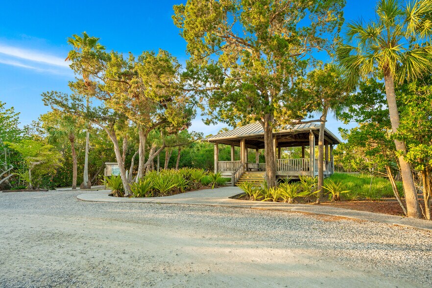More Photos Of 571 Saint Judes Dr, Longboat Key Apartments For Sale