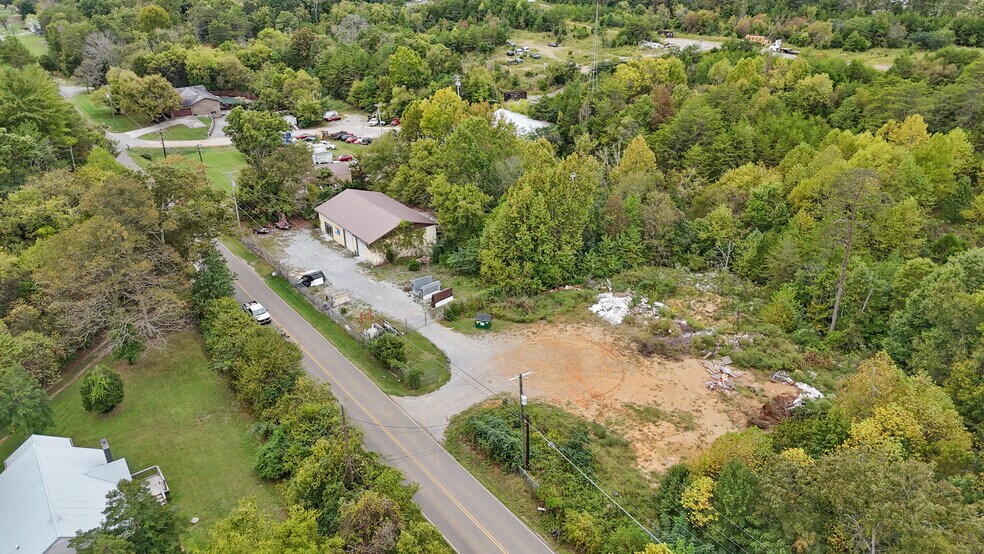 More Photos Of 1021 E Hendron Chapel Rd, Knoxville Manufacturing For Sale