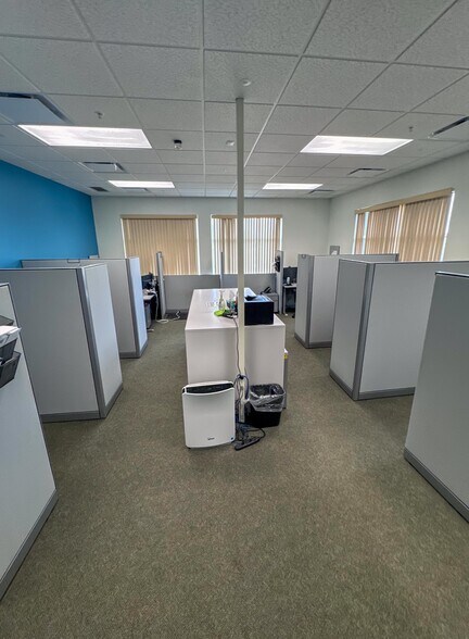 More Photos Of 1011 Tompkins Dr NE, Byron Office For Lease