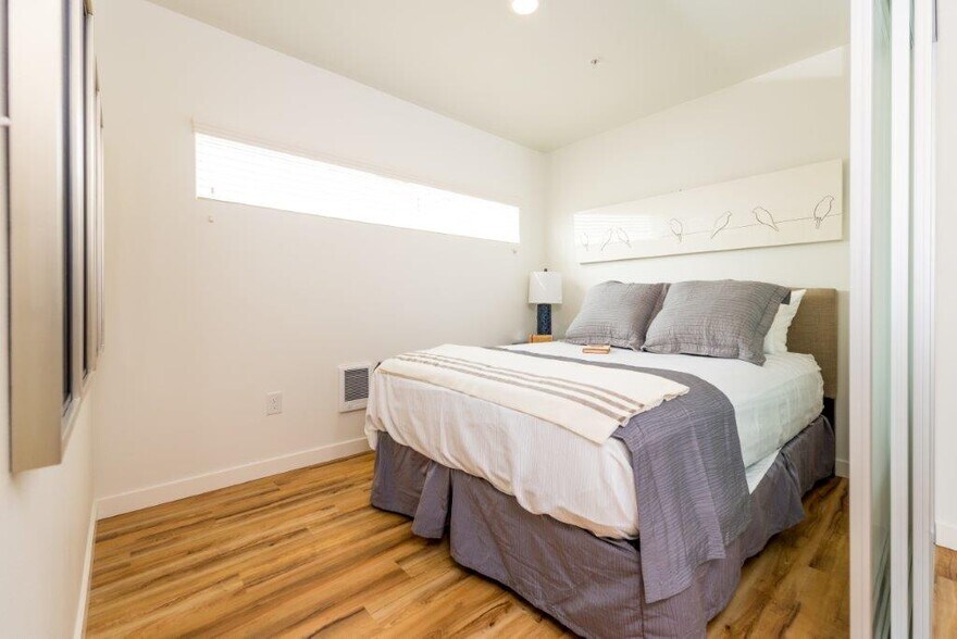 More Photos Of 7016 15th Ave NW, Seattle Apartments For Lease