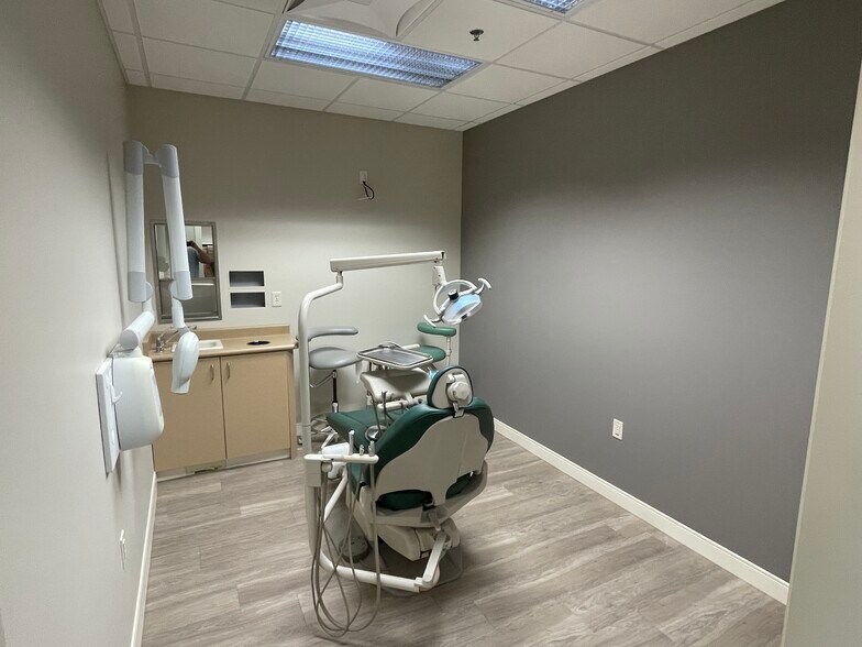 More Photos Of 8501 Plum Dr, Urbandale Medical For Sale