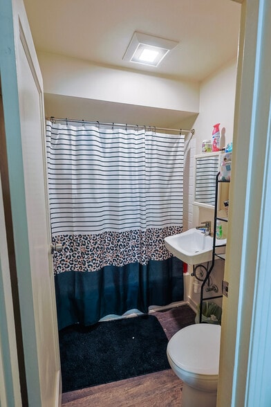 More Photos Of 1701 Lake St, Calistoga Apartments For Sale