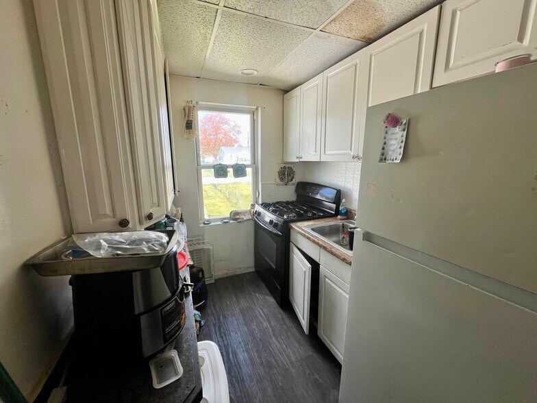 More Photos Of 1723-1727 Earhart Rd, Baltimore Storefront Retail Residential For Sale