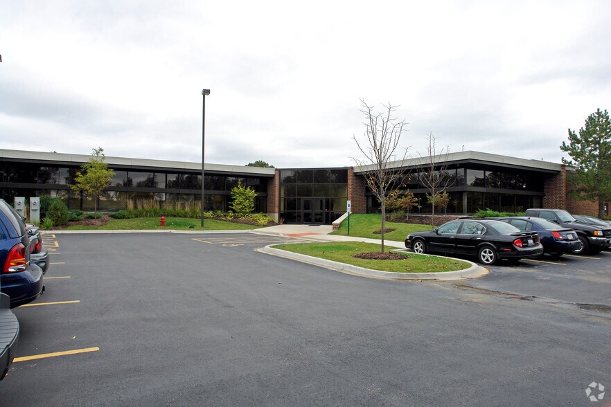Primary Photo Of 201 E Commerce Dr, Schaumburg Office For Sale
