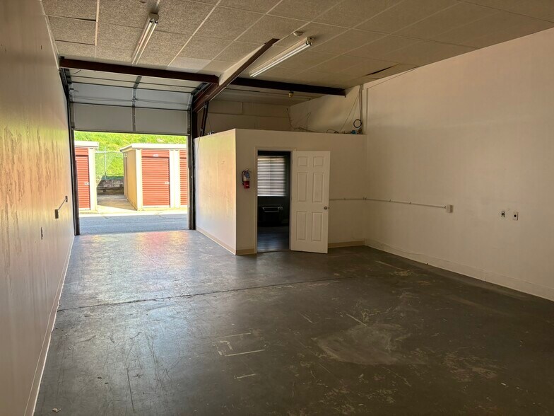 More Photos Of 355 W Main St, Norristown Office For Lease