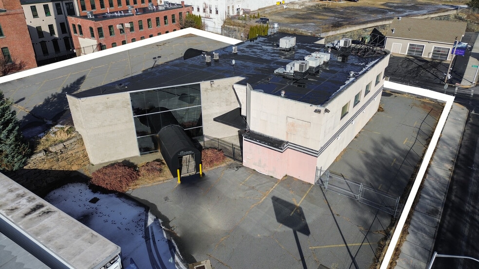 More Photos Of 241 Southbridge St, Worcester Bar For Sale