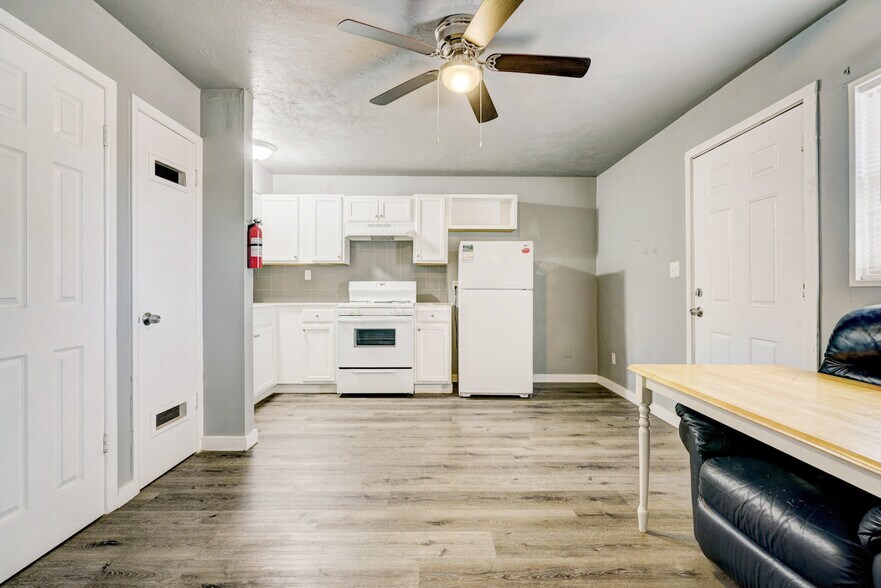 More Photos Of 2108 SW 51st St, Oklahoma City Apartments For Sale