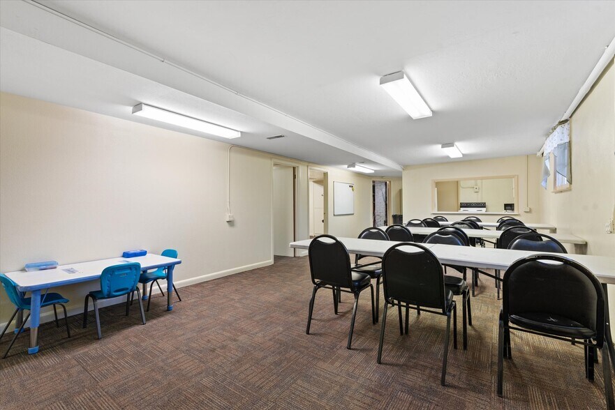 More Photos Of 2100 7th St, Baker City Specialty For Sale