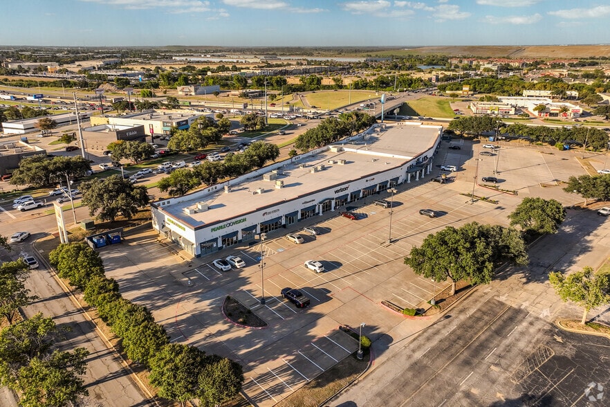 More Photos Of 2403 S Stemmons Fwy, Lewisville General Retail For Lease