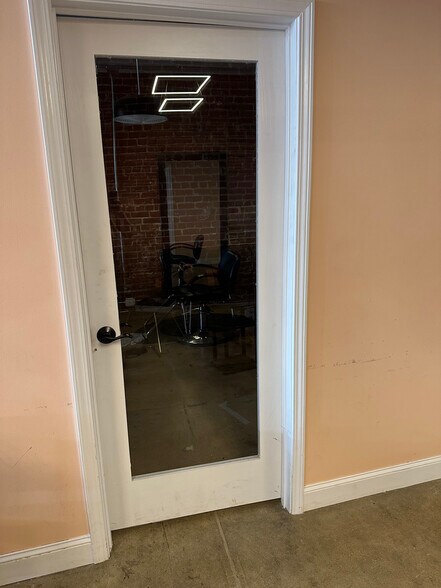 More Photos Of 2112 Morris Ave, Birmingham Office For Lease