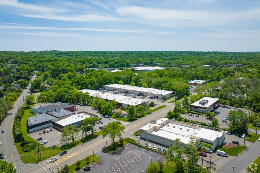 More Photos Of 16 Passaic Ave, Fairfield Warehouse For Lease