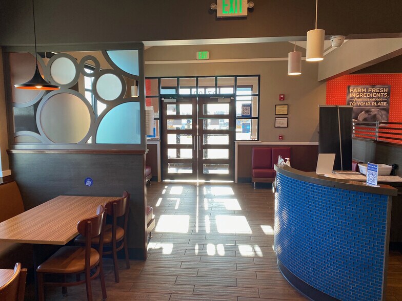 More Photos Of 9700 State Route 14, Streetsboro Freestanding For Lease