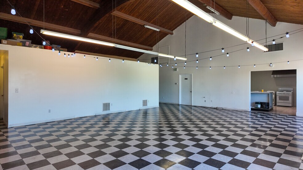 More Photos Of 11984 Santa Fe Ave, Lynwood Specialty For Sale