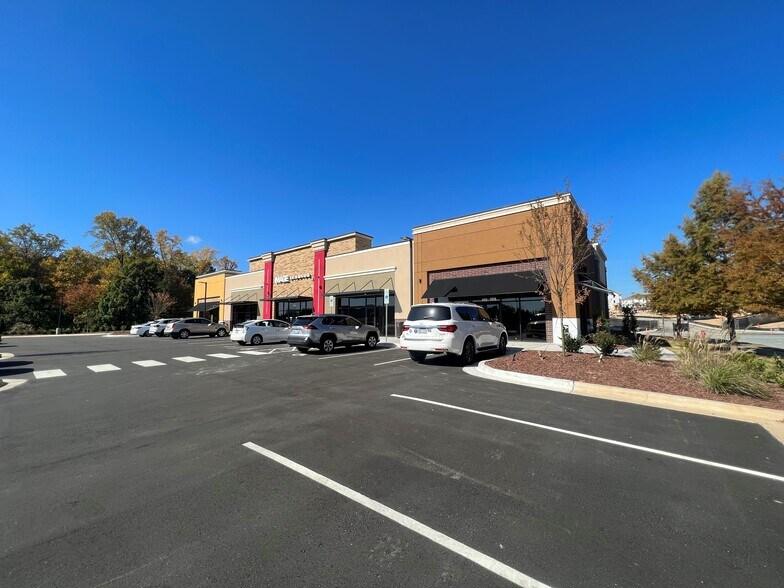 More Photos Of NC 55, Apex Unknown For Lease