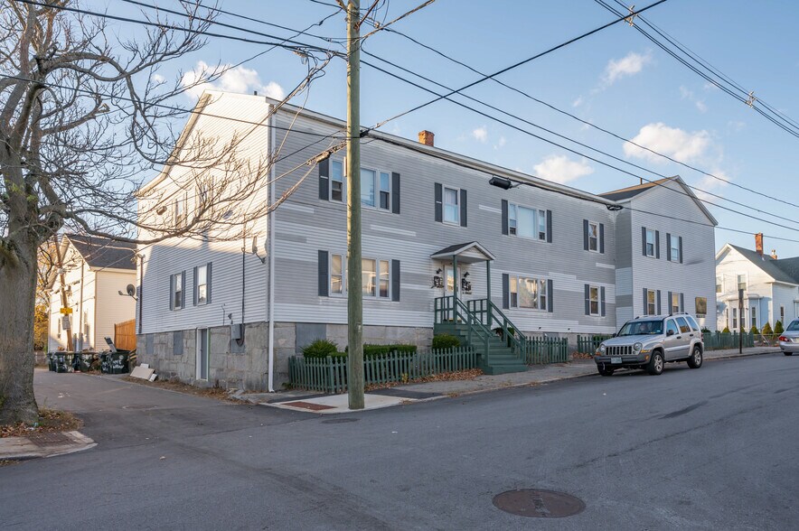 More Photos Of 395 Lake Ave, Manchester Apartments For Sale
