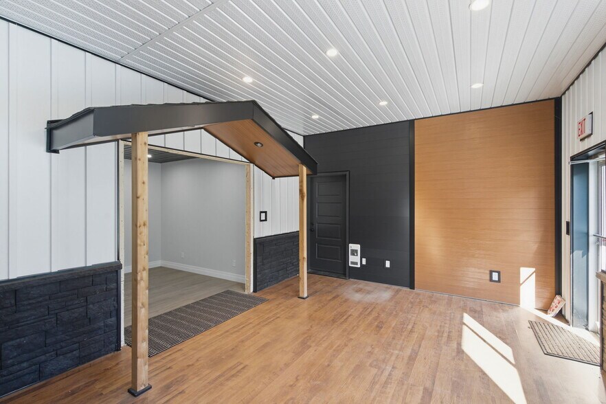 More Photos Of 169 Elizabeth St, Midland Industrial For Sale