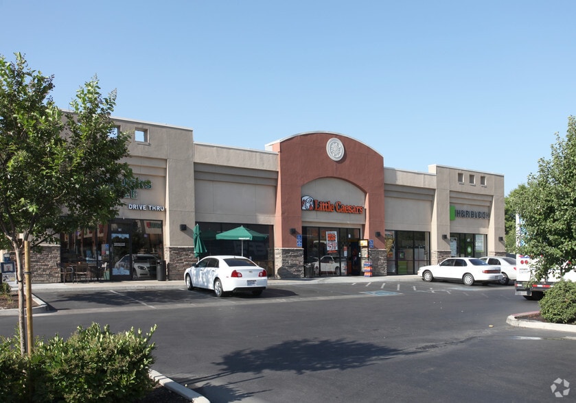 More Photos Of 855-885 N Lemoore Ave, Lemoore Freestanding For Lease