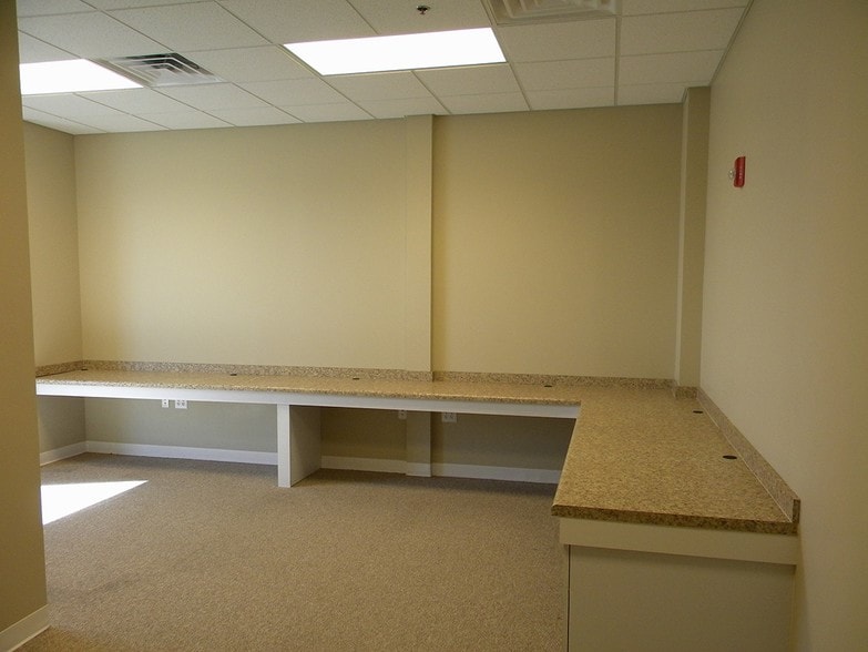 More Photos Of 8115 Market St, Wilmington Medical For Sale