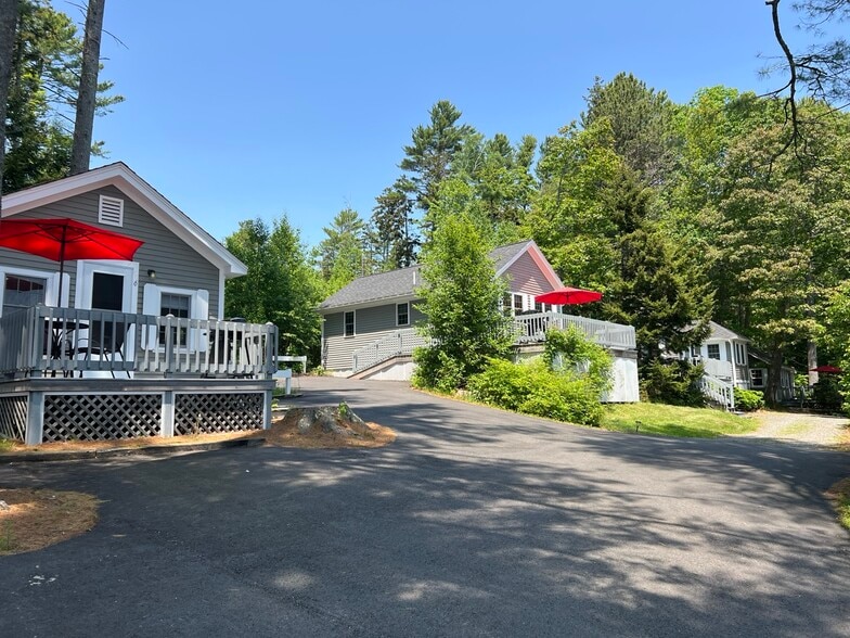 Primary Photo Of 2076 Atlantic Hwy, Lincolnville Hotel For Sale