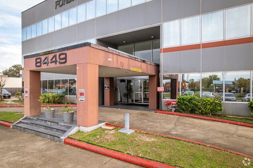 More Photos Of 8449 W Bellfort St, Houston Office For Lease