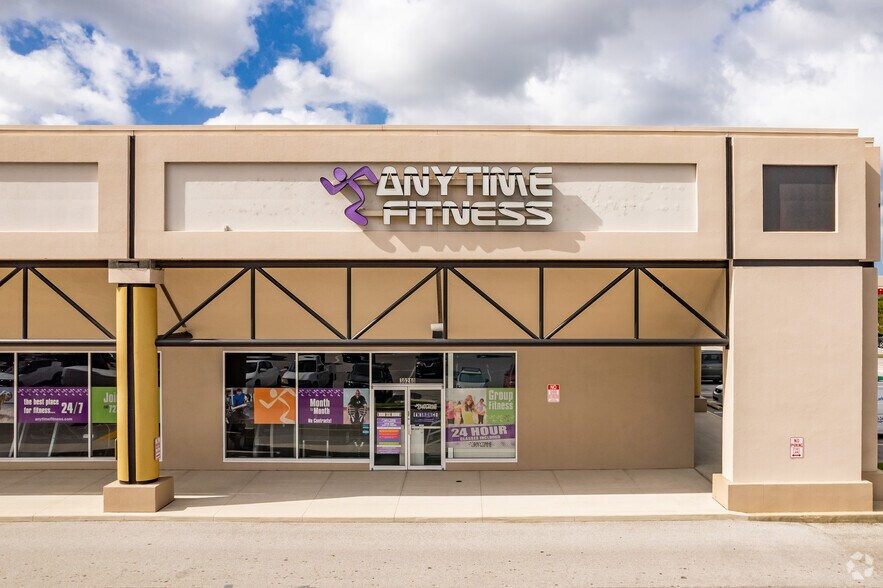 More Photos Of 30190-30218 US Hwy 19 N, Clearwater Unknown For Lease