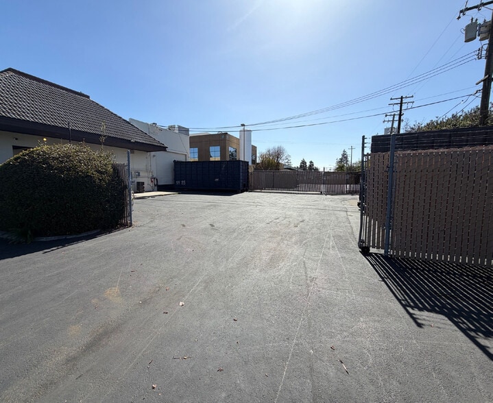 More Photos Of 550 Nuttman St, Santa Clara Light Manufacturing For Sale