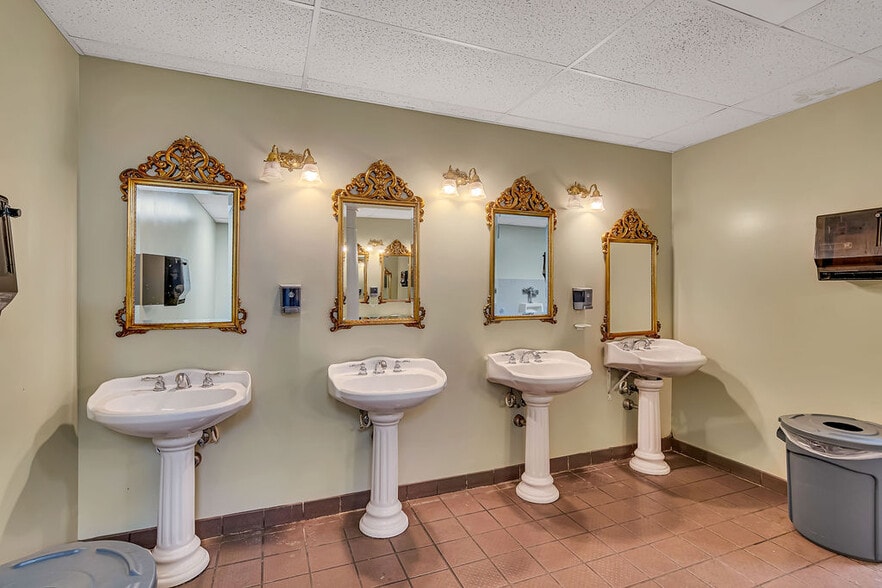 More Photos Of 2527 State Highway 248, Branson Lodge Meeting Hall For Sale